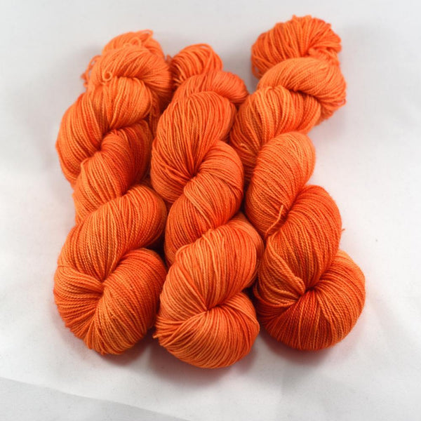 BURNT ORANGE Hand Dyed Yarn Mini Skein. Fingering DK Yarn, Merino Wool  Knitting, Crochet Choose Your Yarn Base. Pumpkin Burnt Orange Yarn 