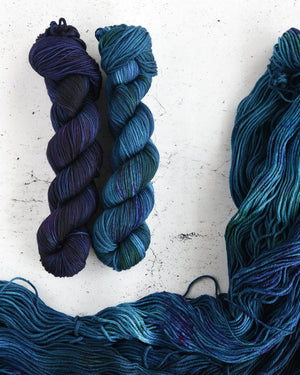 Destination Yarn Worsted Weight Yarn Harbin Ice Festival - Suitcase