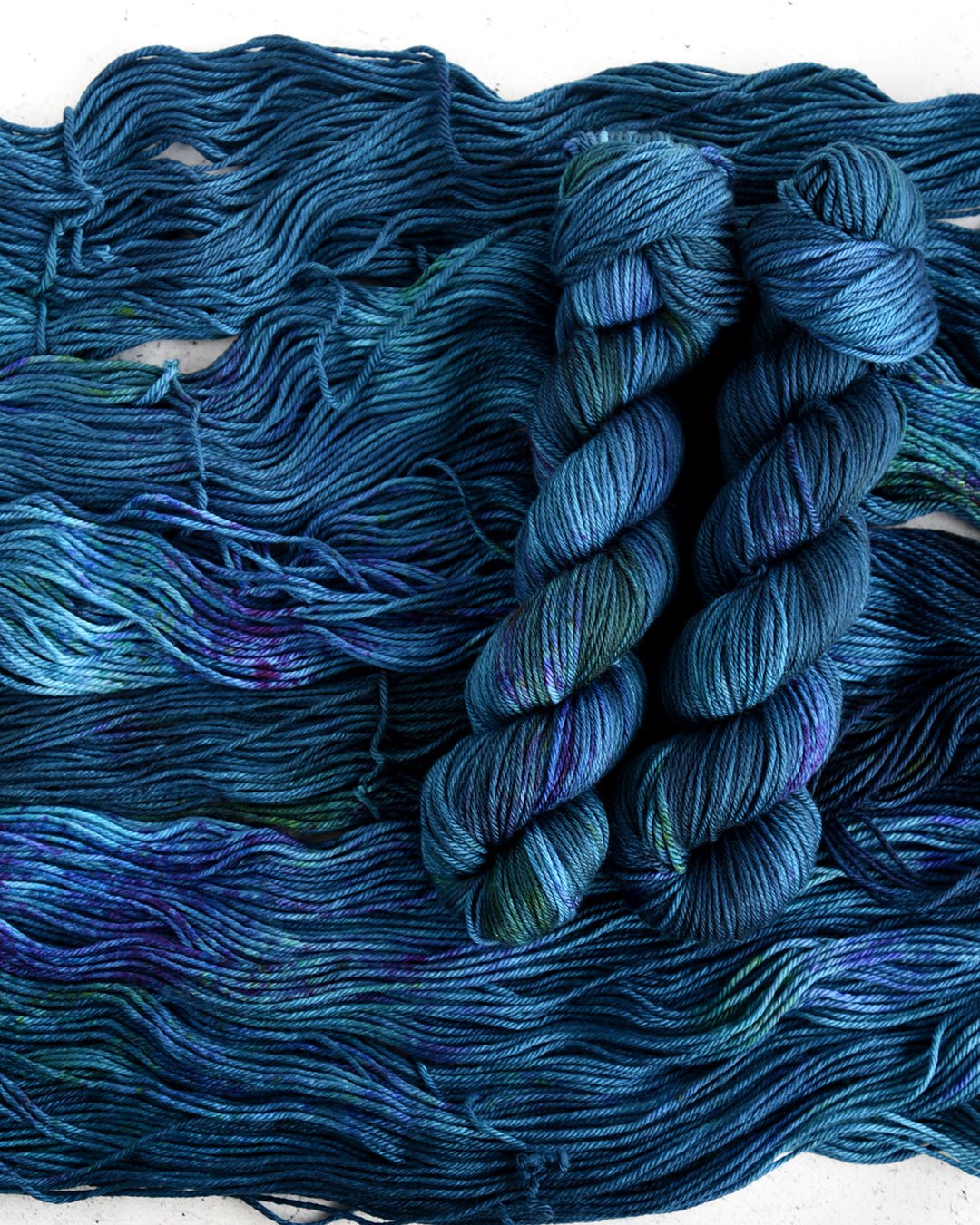 Destination Yarn Worsted Weight Yarn Harbin Ice Festival - Suitcase