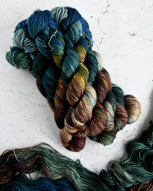 Destination Yarn Yarn Souvenir DK. Yellowstone National Park