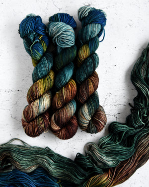 Destination Yarn Yarn Souvenir DK. Yellowstone National Park
