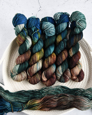 Destination Yarn Yarn Souvenir DK. Yellowstone National Park