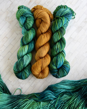 Destination Yarn Yarn Trinket Bankapura Peacock Sanctuary