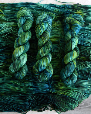 Destination Yarn Yarn Trinket Bankapura Peacock Sanctuary