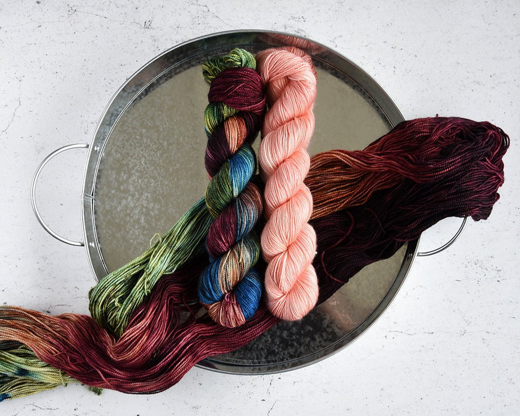 Pink speckle dyed indie yarn, hand dyed yarn for fades, pink fade yarn -  Destination Yarn