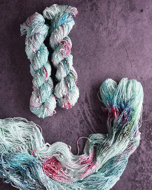 Destination Yarn Slub Yarn Hawaiian Christmas - Bumpy Road