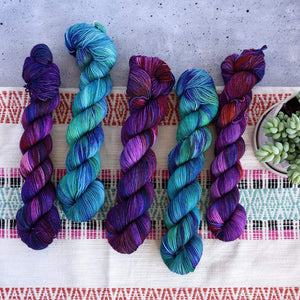 Destination Yarn Slub Yarn Sooo Ready for Summer Vacation - Bumpy Road