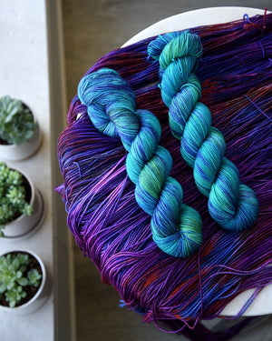 Destination Yarn Slub Yarn Sooo Ready for Summer Vacation - Bumpy Road